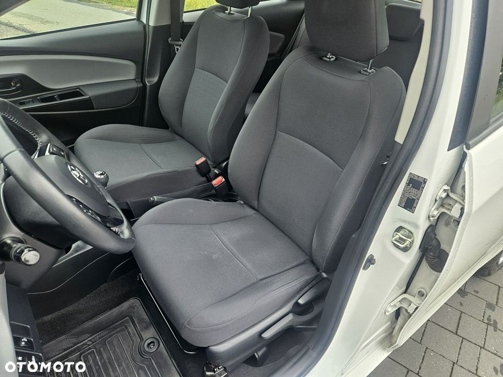 Toyota Yaris - 14