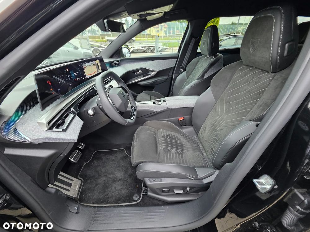 Peugeot 5008 1.2 PureTech mHEV GT S&S e-DCS6 - 9