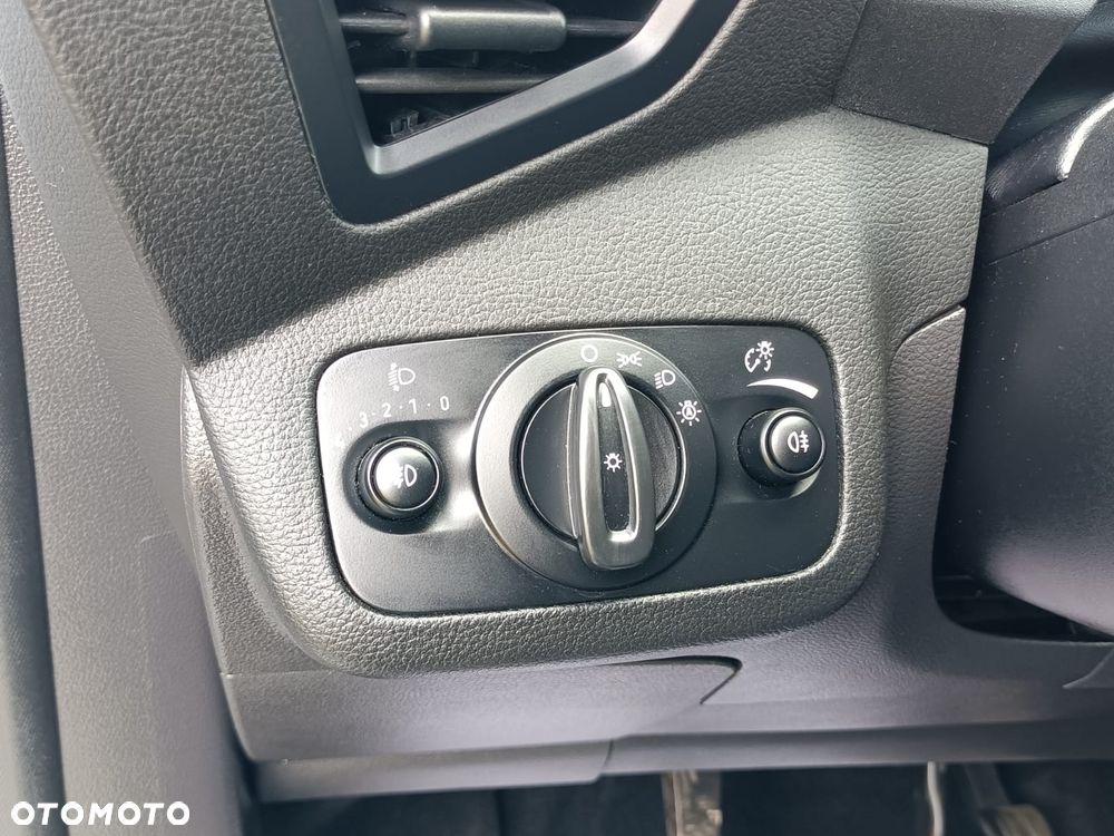 Ford Kuga 2.0 TDCi 4x2 ST-Line - 29