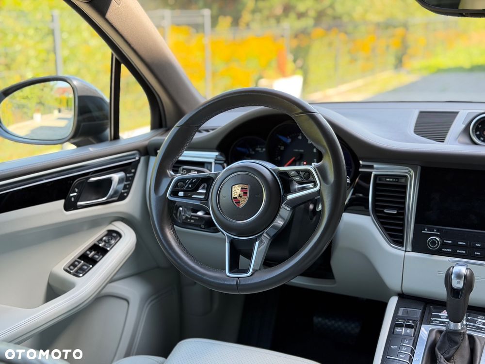 Porsche Macan Standard - 9
