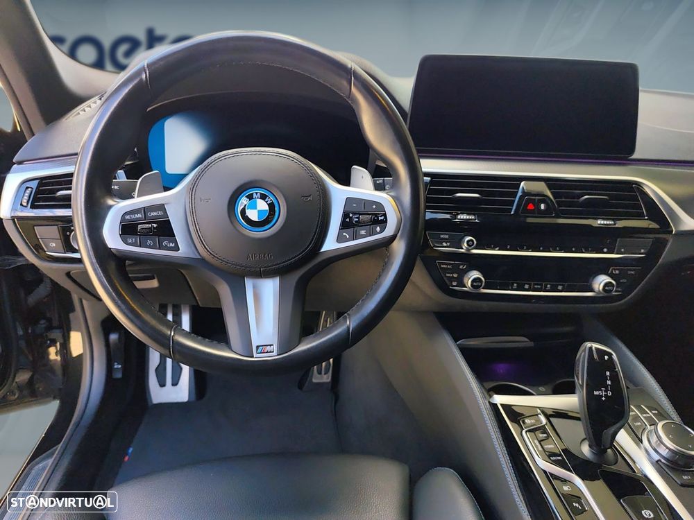 BMW 520 e Pack M - 13