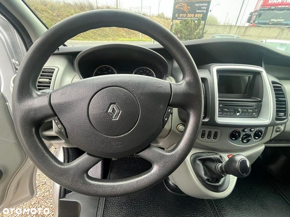 Renault Trafic - 25