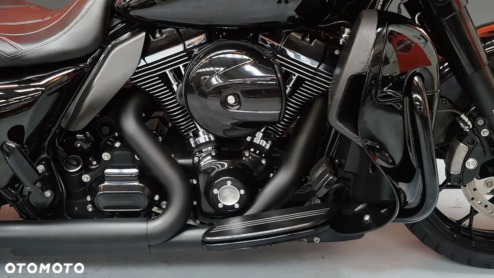 Harley-Davidson FLHXS Special - 14