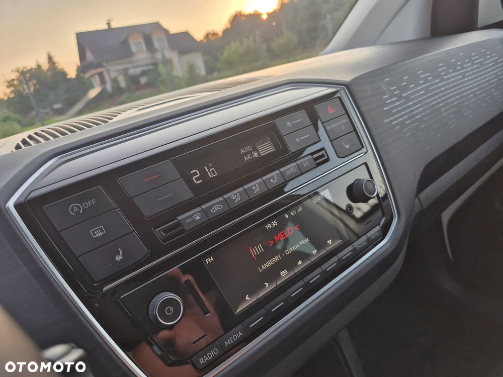 Volkswagen up! - 12