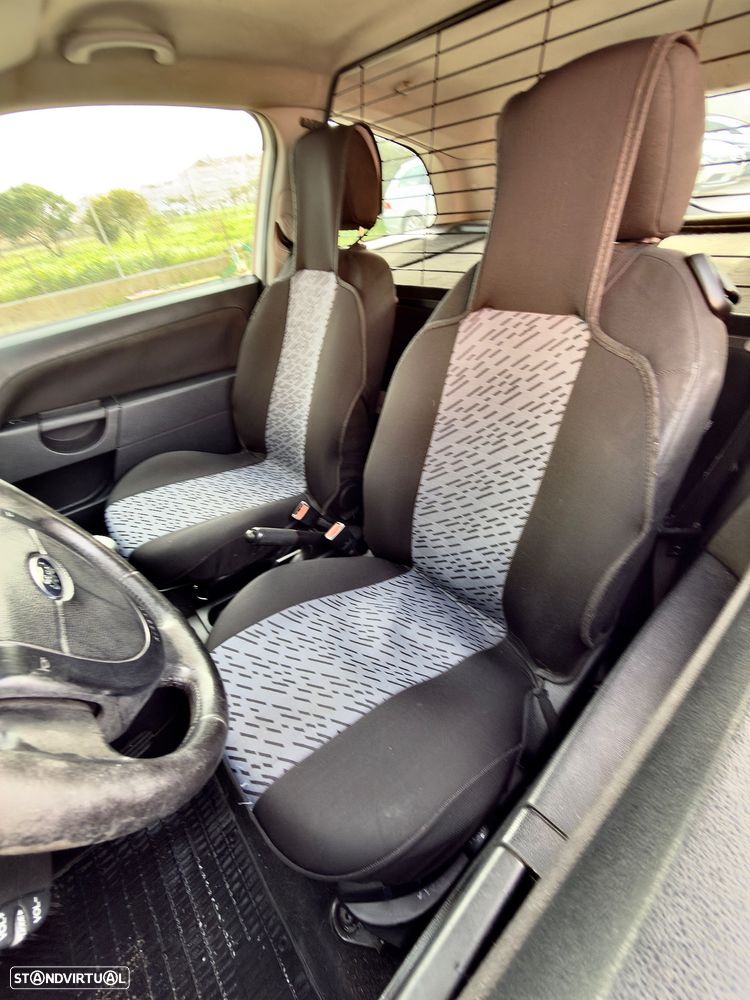 Ford Fiesta 1.4 TDCi Ambiente - 8