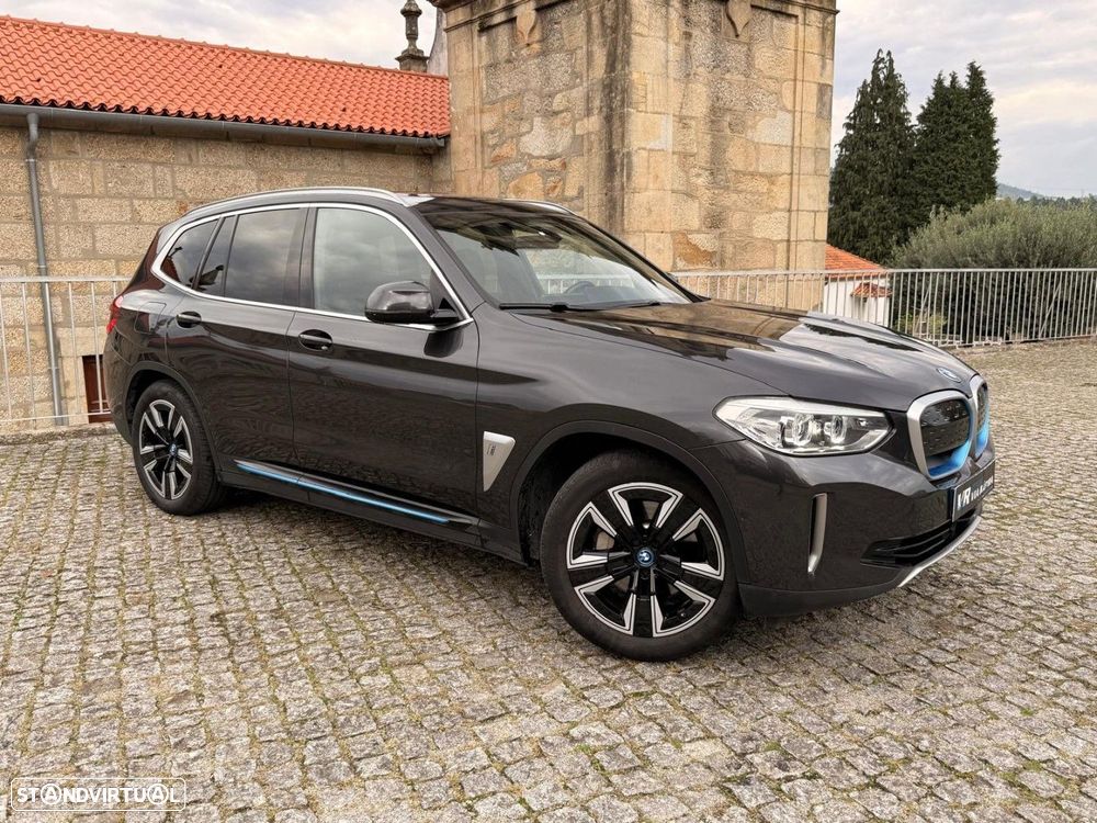 BMW iX3 Inspiring - 32