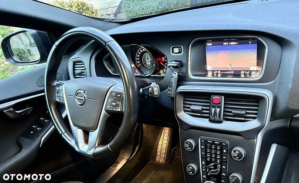Volvo V40 Cross Country T3 Drive-E Momentum - 14