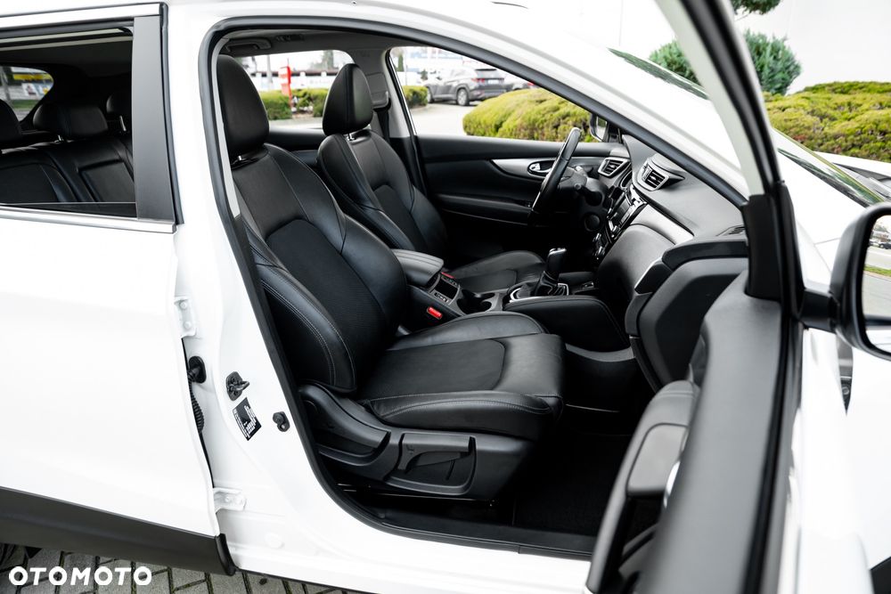 Nissan Qashqai 1.3 DIG-T DCT TEKNA - 27