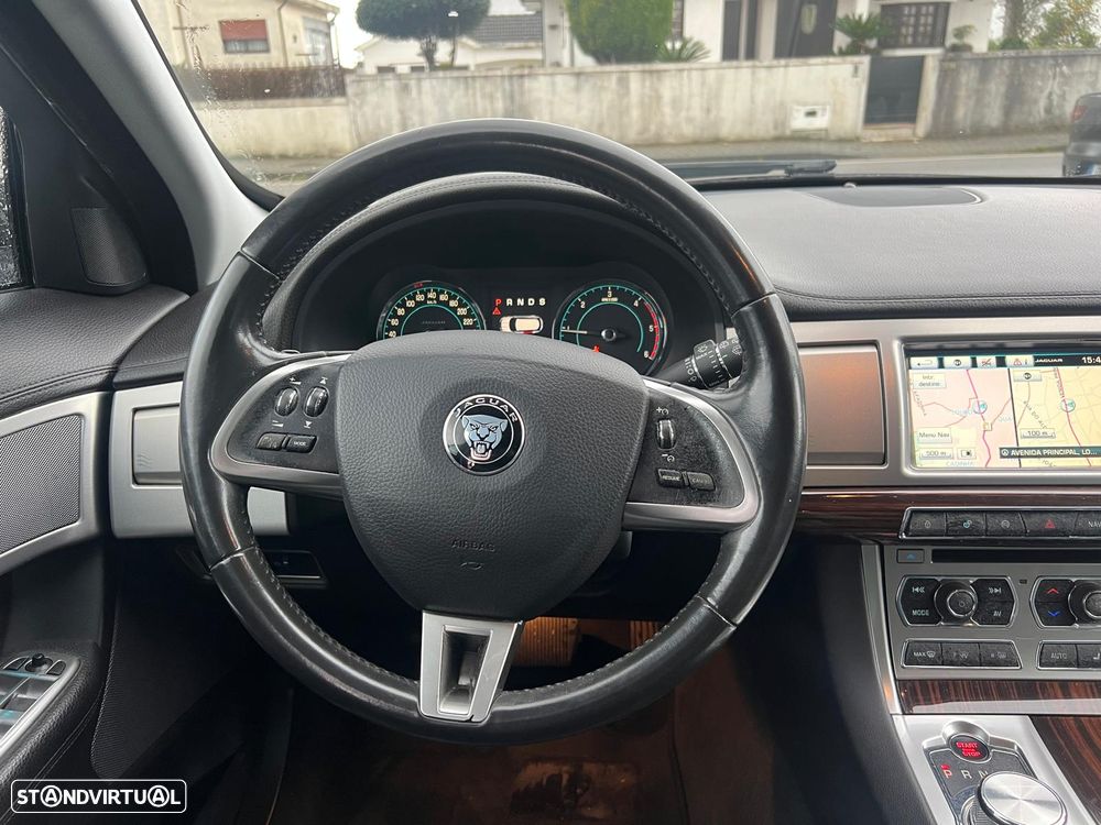 Jaguar XF Sportbrake 2.2 - 14