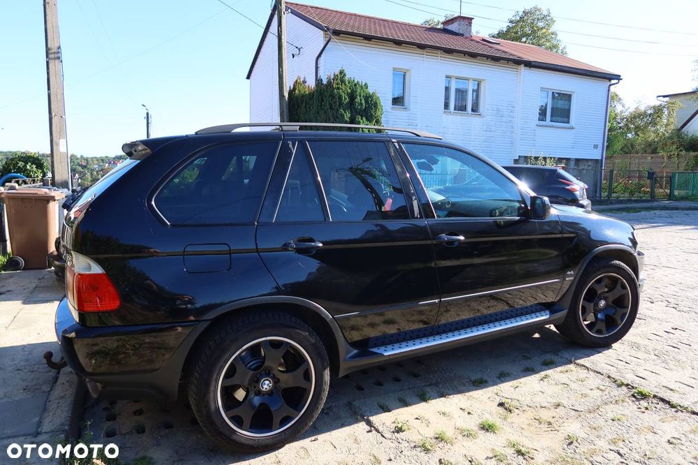 BMW X5 4.4i - 1