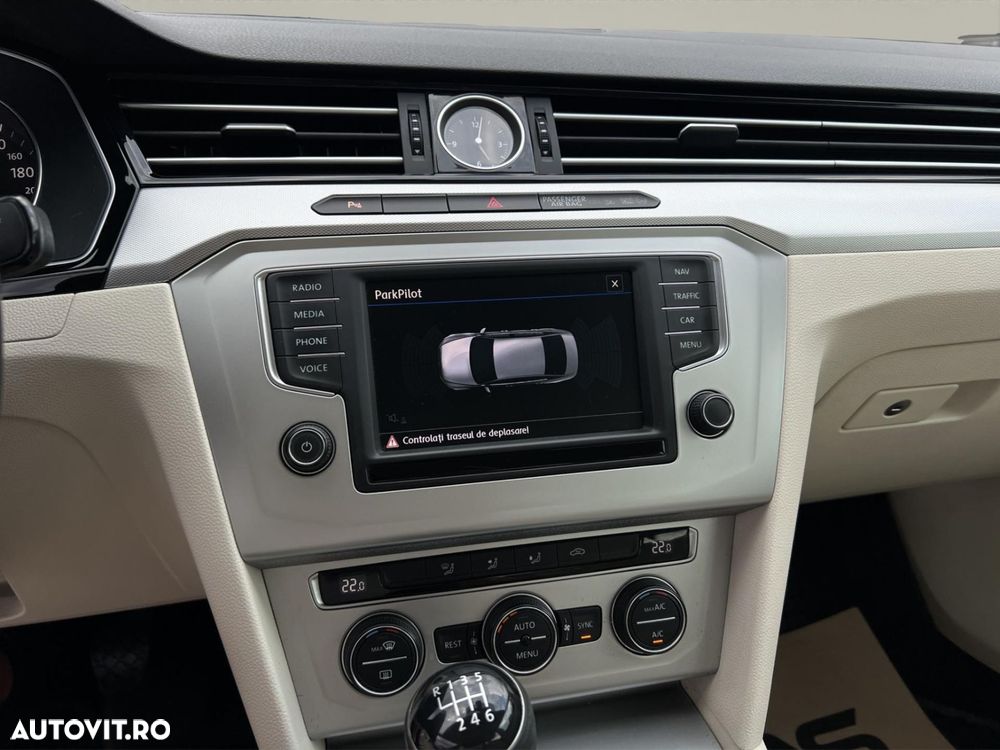 Volkswagen Passat 1.6 TDI Trendline - 27