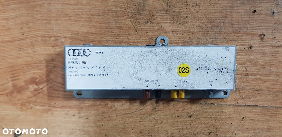 AUDI A4 B6  KOMBI WZMACNIACZ ANTENY 8E9035225P - 1
