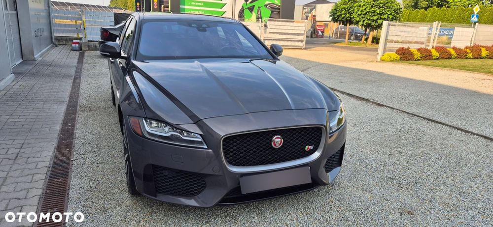 Jaguar XF 3.0 V6 AWD S - 24