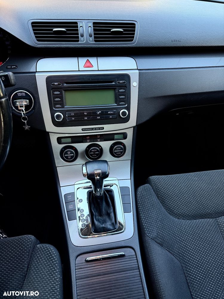 Volkswagen Passat - 2