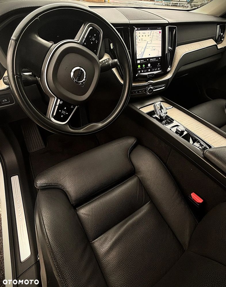 Volvo XC 60 B4 D Inscription - 12