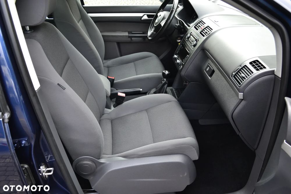 Volkswagen Touran 1.6 TDI DPF BlueMotion Technology MATCH - 18