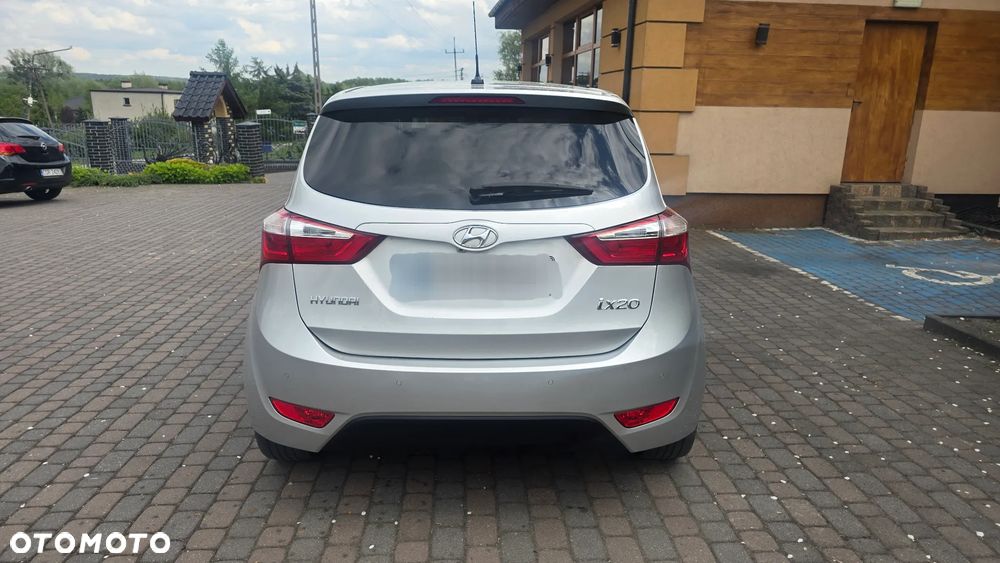 Hyundai ix20 1.4 Trend - 17