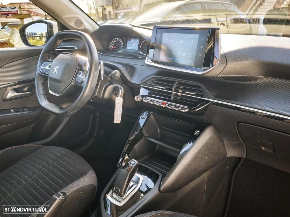 Peugeot 208 1.2 PureTech Allure Pack EAT8 - 27