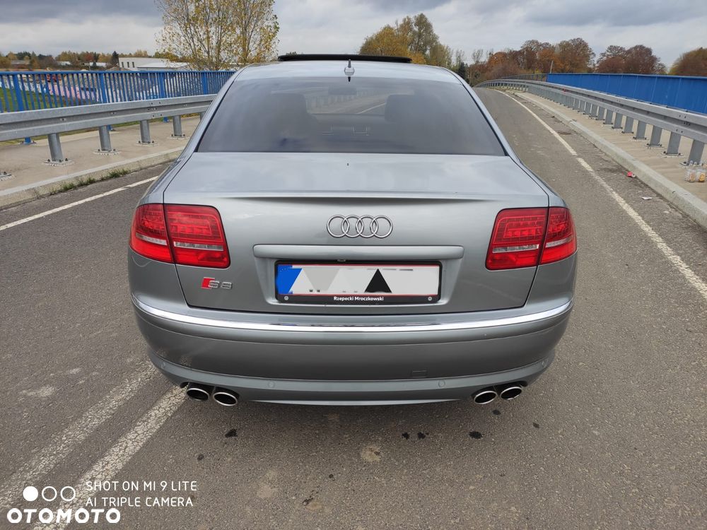 Audi S8 - 16