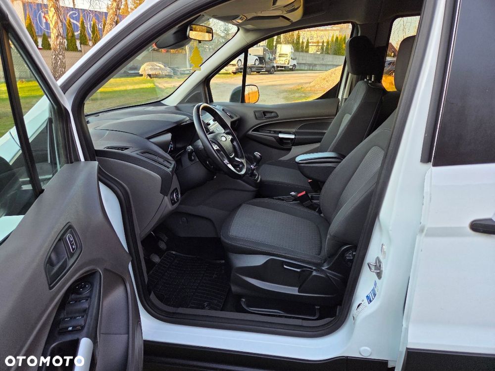 Ford Transit Connect - 8
