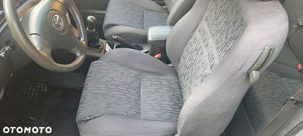 Toyota Corolla 1.4 VVT-i Base - 6