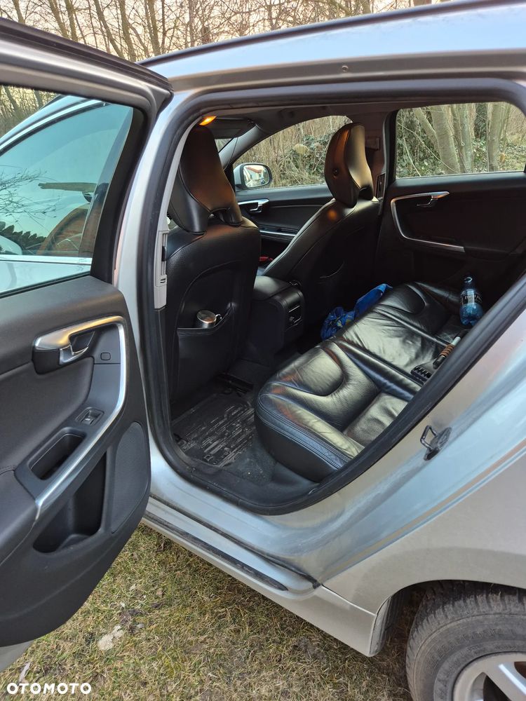 Volvo V60 D3 Momentum - 5