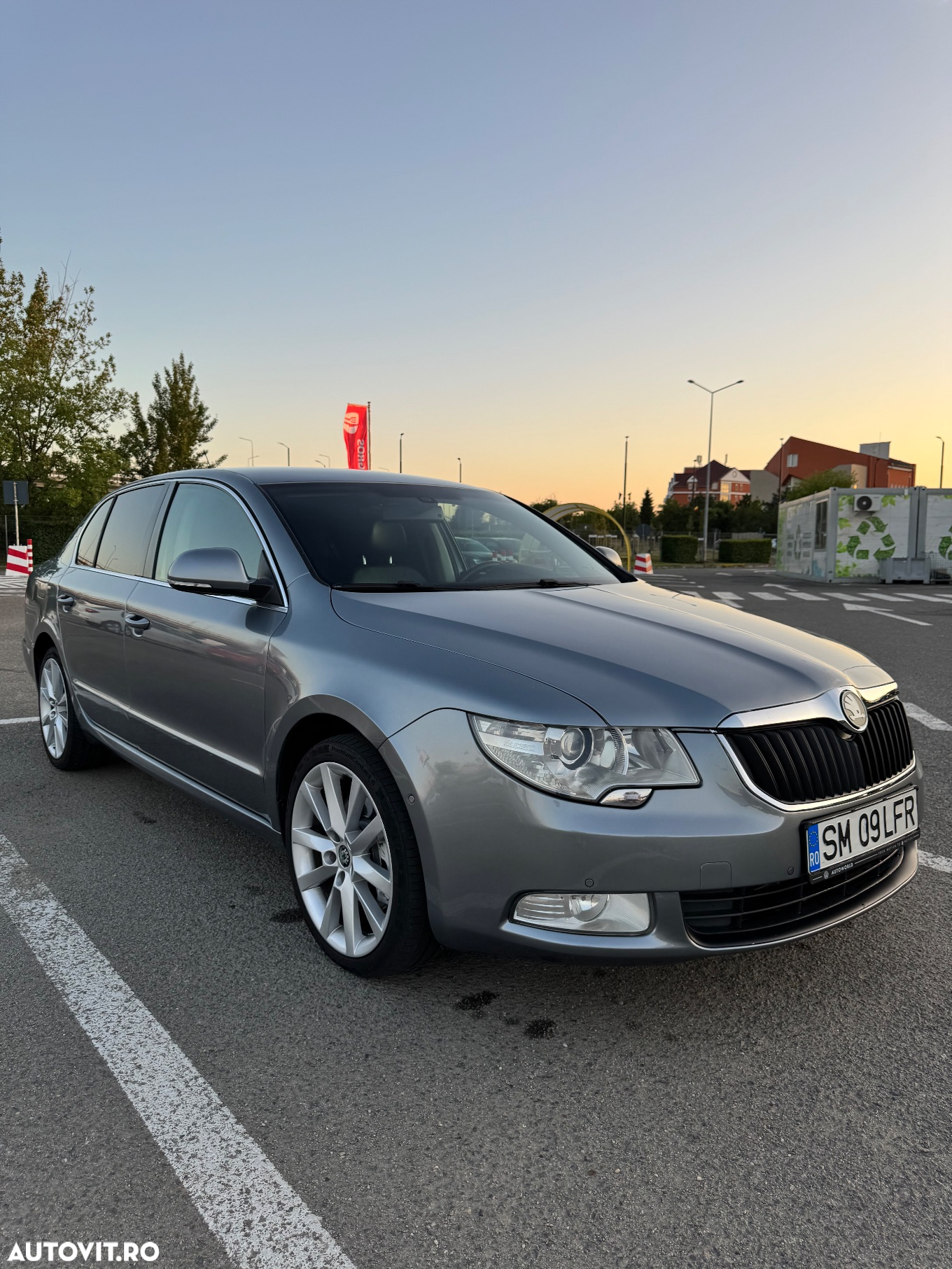 Skoda Superb 2.0 TDI DSG L&K - 9