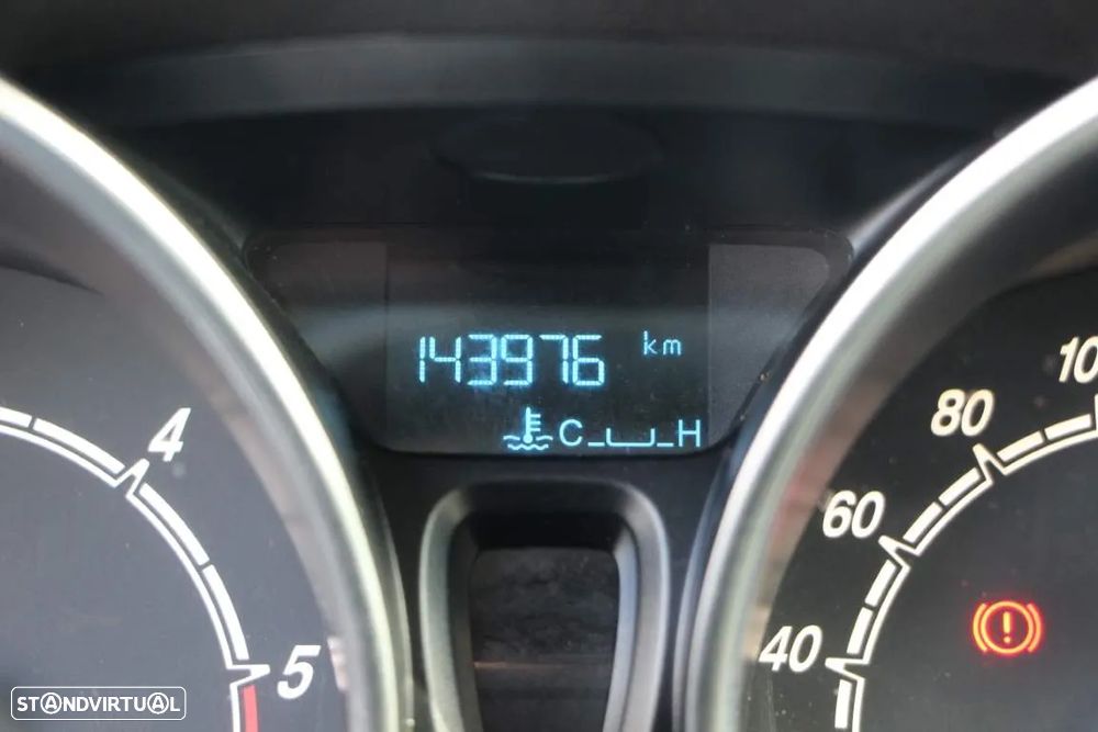 Ford Tourneo Courier 1.5 TDCi Titanium - 8