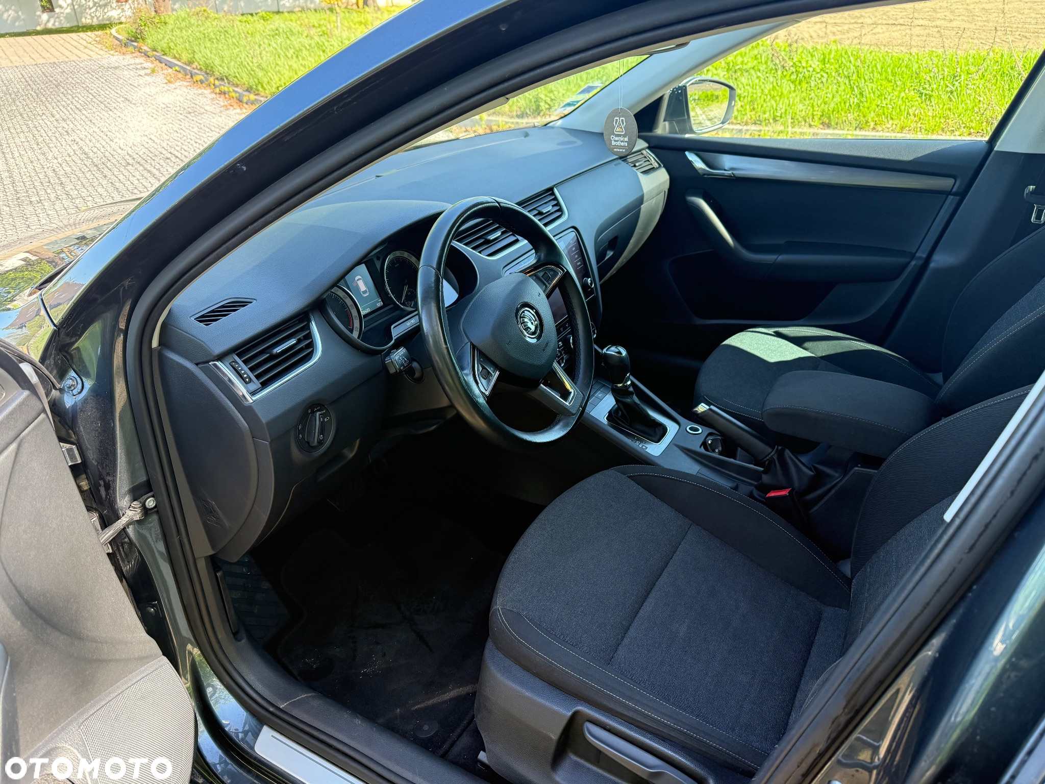 Skoda Octavia Combi 2.0 TDI DSG Edition - 6