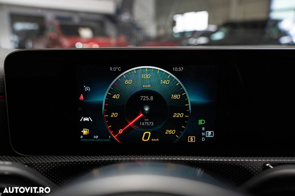 Mercedes-Benz A 180 d Sedan 7G-DCT AMG Line - 23