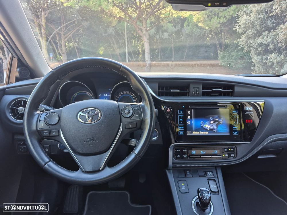 Toyota Auris 1.8 HSD Square Collection - 11