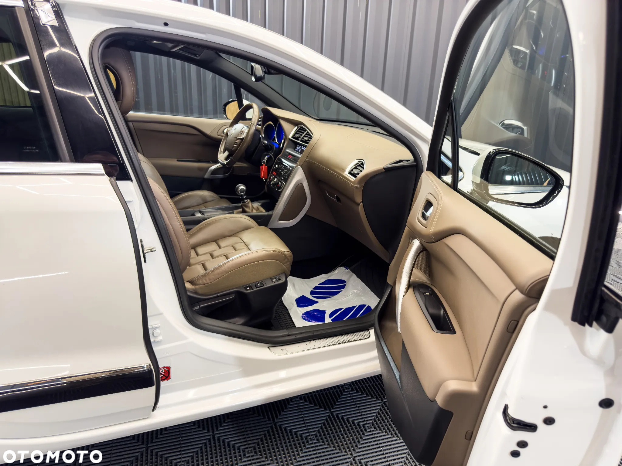 Citroën DS4 HDi 115 Chic - 3