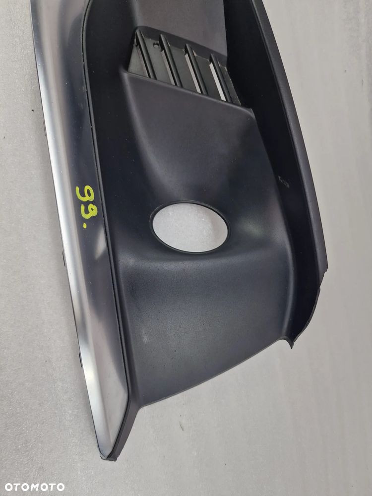 AUDI A4 B9 LIFT 8W0 19- LEWA KRATKA BOCZNA ZDERAKA PRZEDNIEGO PRZÓD , NR 8W0807681AK , NR AUKCJI D/99 - 4