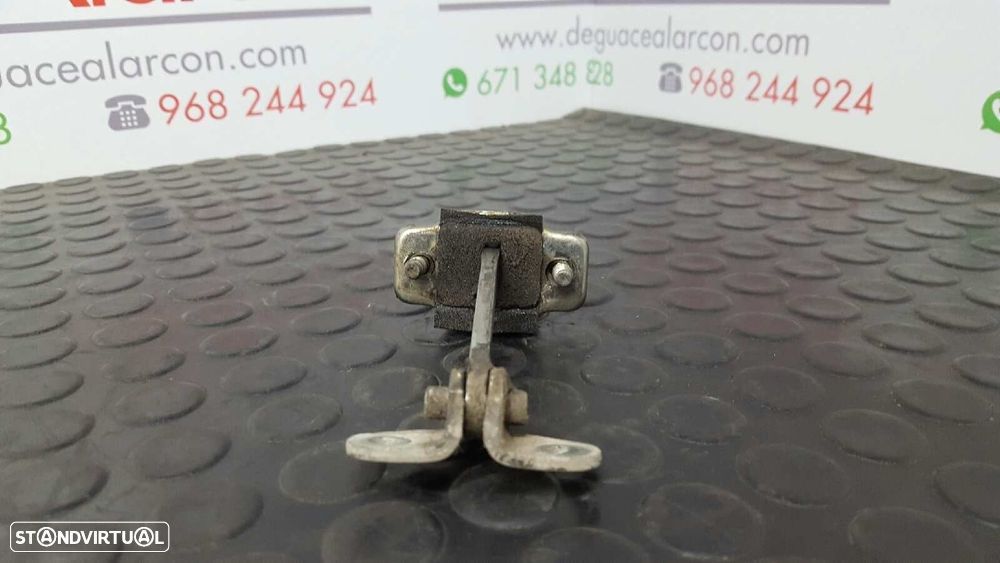 RETENTOR DA PORTA DIANTEIRA ESQUERDA CITROEN ZX 1.6 ARMONIA - 3