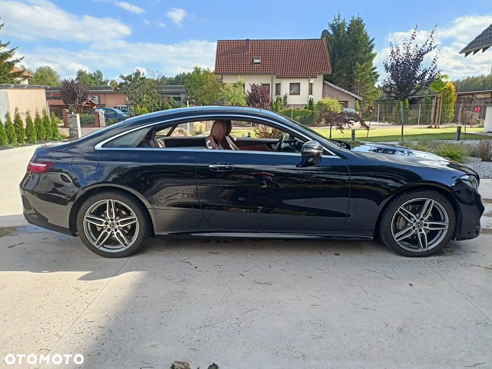 Mercedes-Benz Klasa E 220 d Coupe 4-Matic 9G-TRONIC - 20
