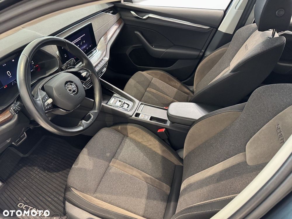 Skoda Octavia 2.0 TDI 4x4 Scout DSG - 11