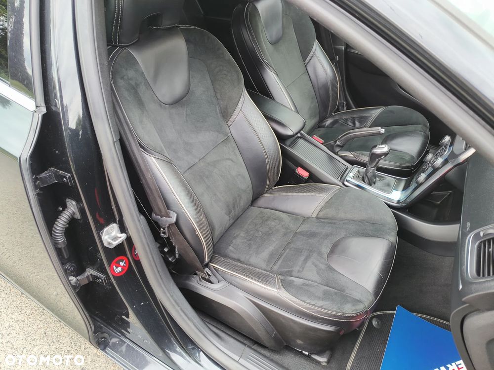 Volvo V40 D4 Drive-E R-Design Summum - 5