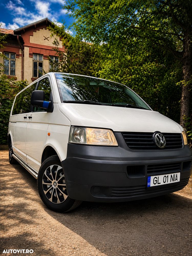 Volkswagen Transporter Caravelle Lung (7 loc) - 2