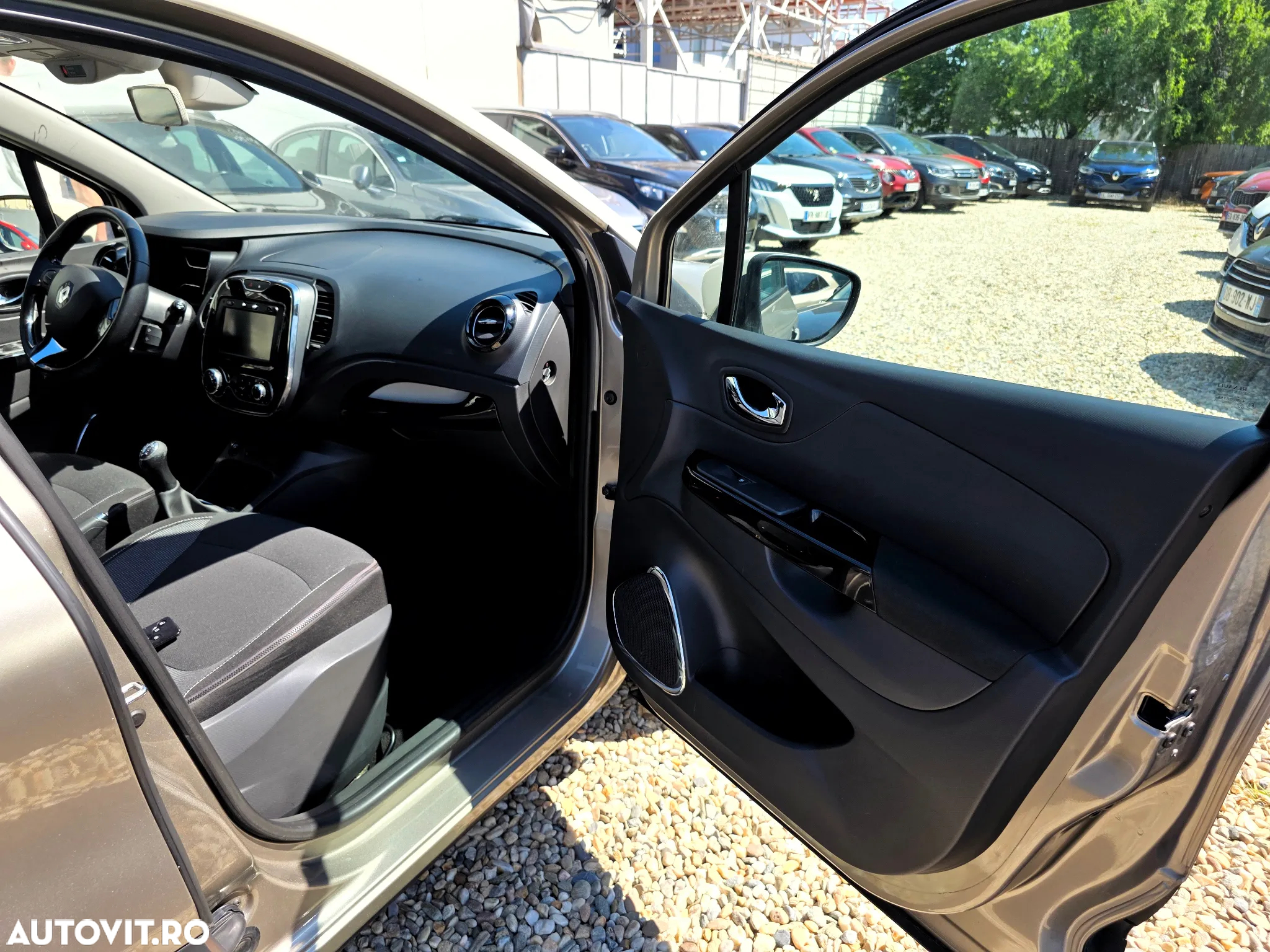 Renault Captur dCi Intens - 12