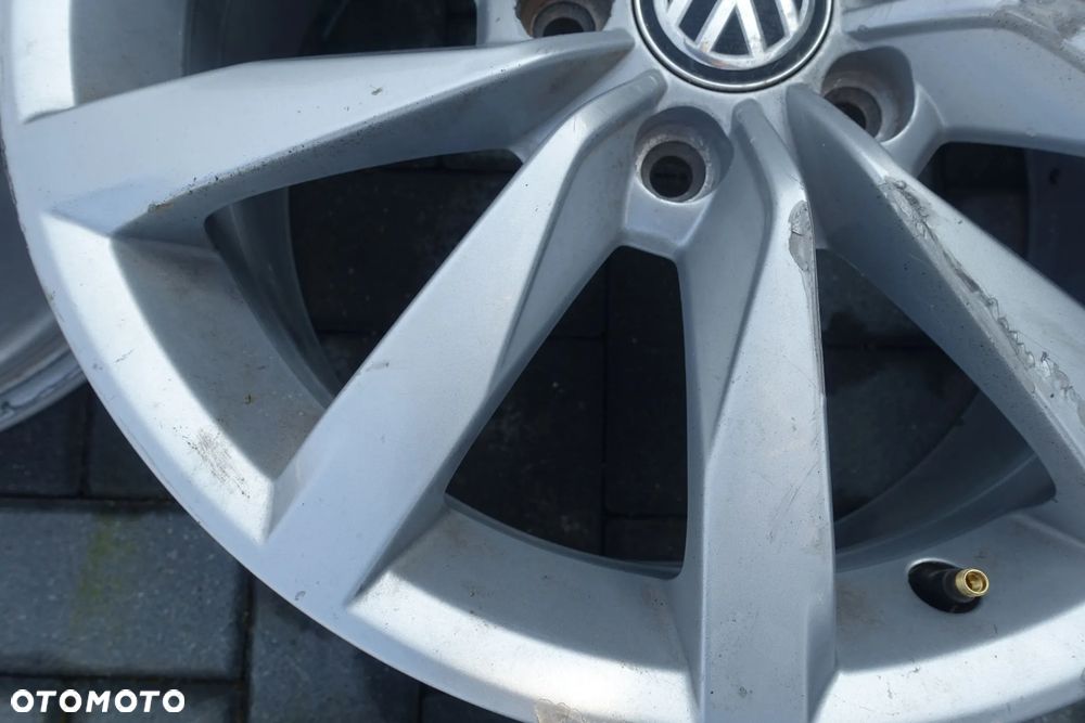 FELGA FELGI VW GOLF VII 17" 7,0 ET 49 5x112 - 11