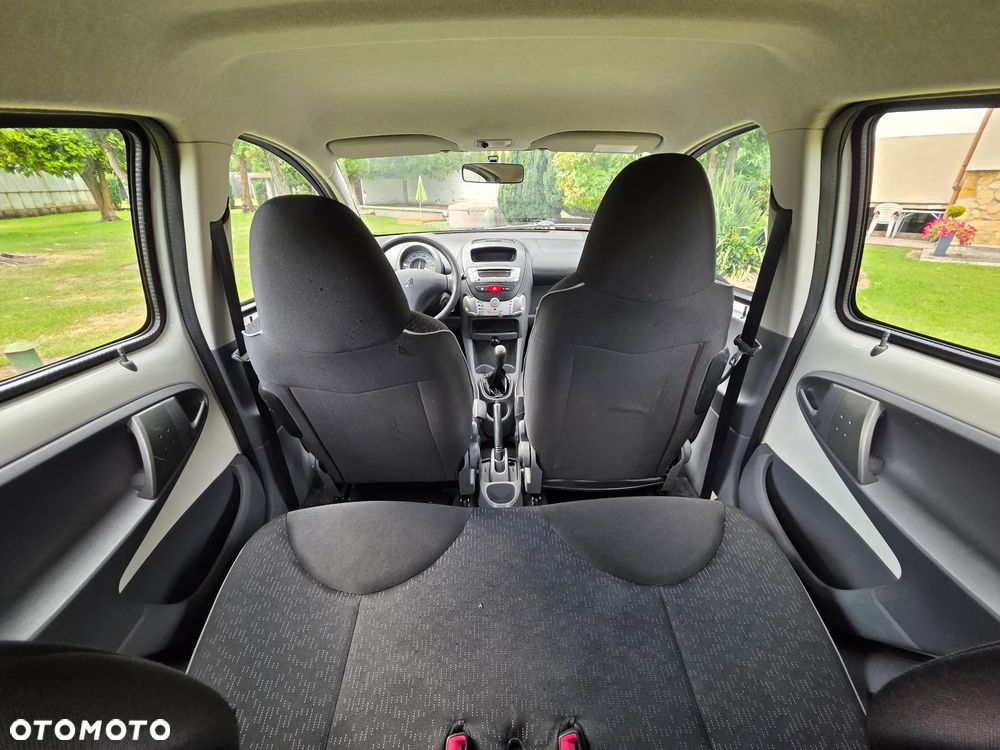 Peugeot 107 1.0 Trendy - 21