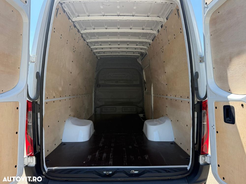 Mercedes-Benz Sprinter - 17