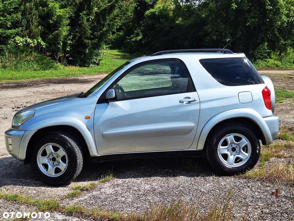 Toyota RAV4 D-4D 4x4 - 5