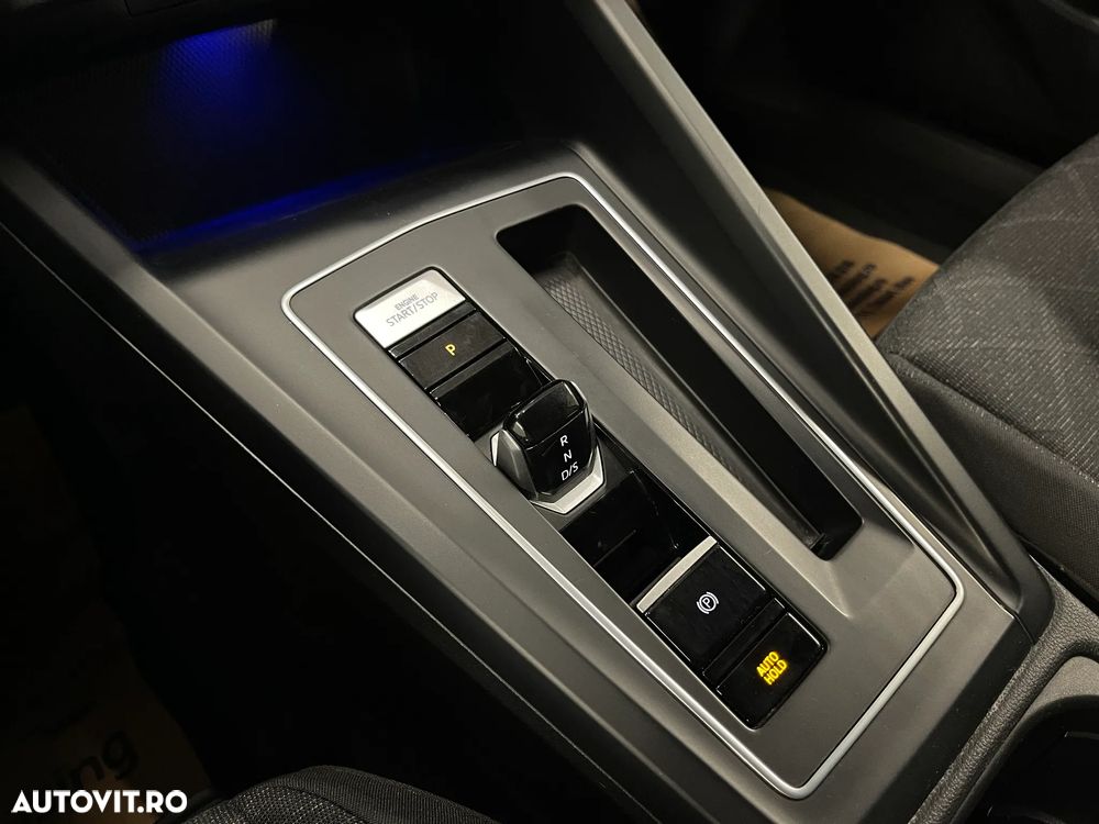 Volkswagen Golf 1.5 eTSI MHEV 130CP DSG Life - 24