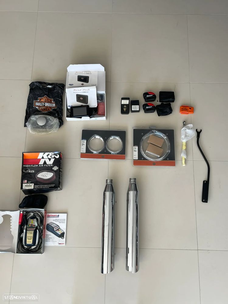 Harley-Davidson FLST FLSTNSE CVO - 4