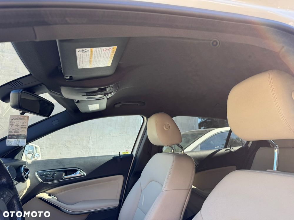 Mercedes-Benz GLA 250 4Matic 7G-DCT Edition 1 - 15