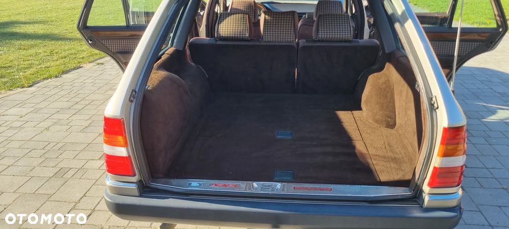 Mercedes-Benz W124 (1984-1993) - 16