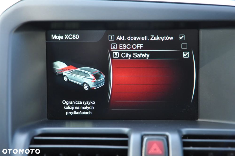 Volvo XC 60 D4 AWD R-Design Summum - 33