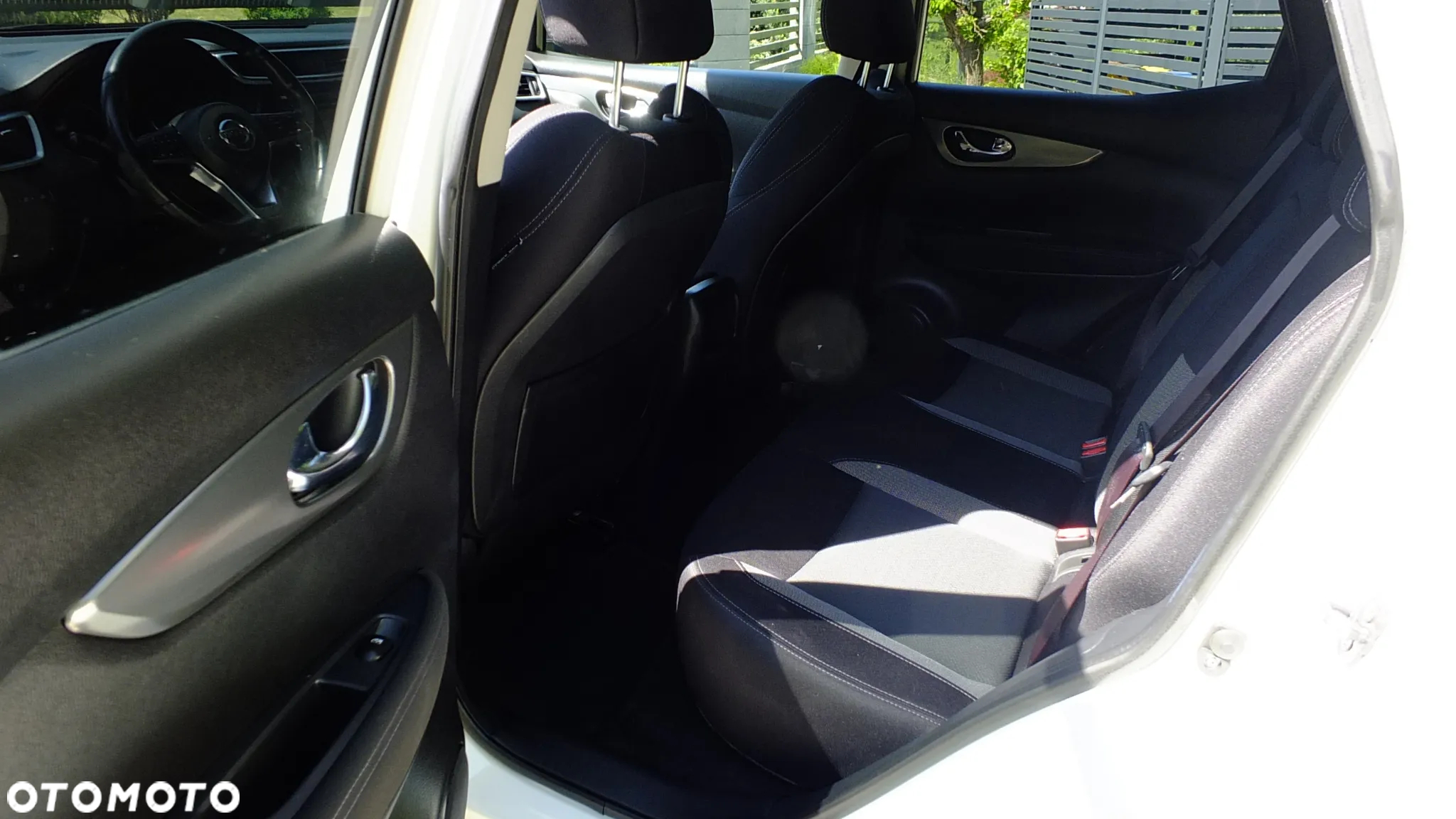 Nissan Qashqai 1.2 DIG-T N-Connecta EU6 - 12