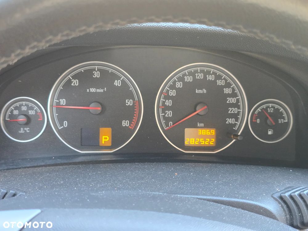 Opel Vectra - 8